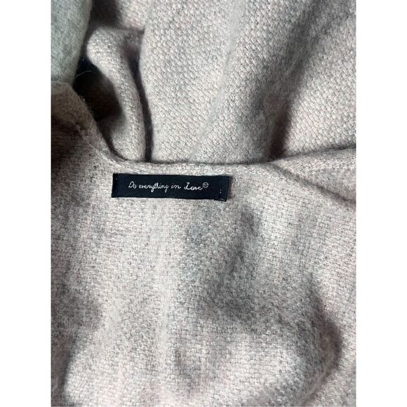 Anthropologie Do Everything in Love Pink Boho Shabby Chic Poncho Shawl - Picture 5 of 5